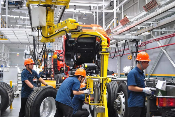 奮戰二季度丨馬力全開，跑出中國重汽“加速度”！