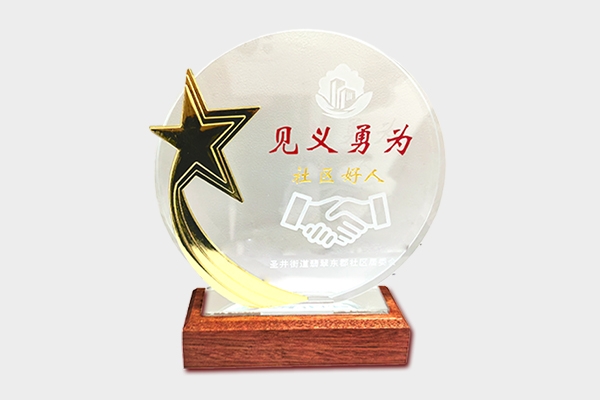 點贊丨“逆行”真英雄，救火顯擔當！